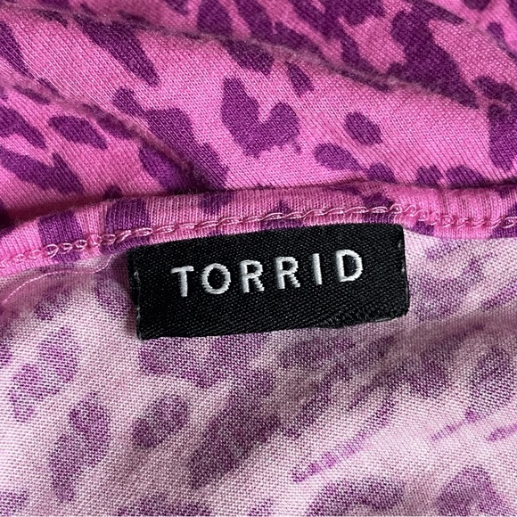 Torrid 0 pink leopard V back top - Picture 9 of 9